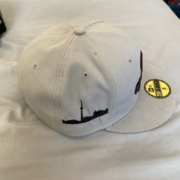 Toronto Raptors Fitted - Picture 2 of 4